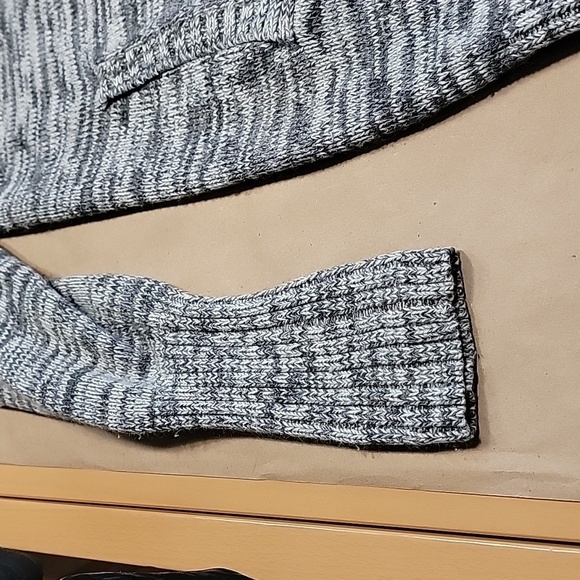 Gap Size M Gray White Black Marled Button Front Cardigan Sweater with Pockets - Picture 11 of 13